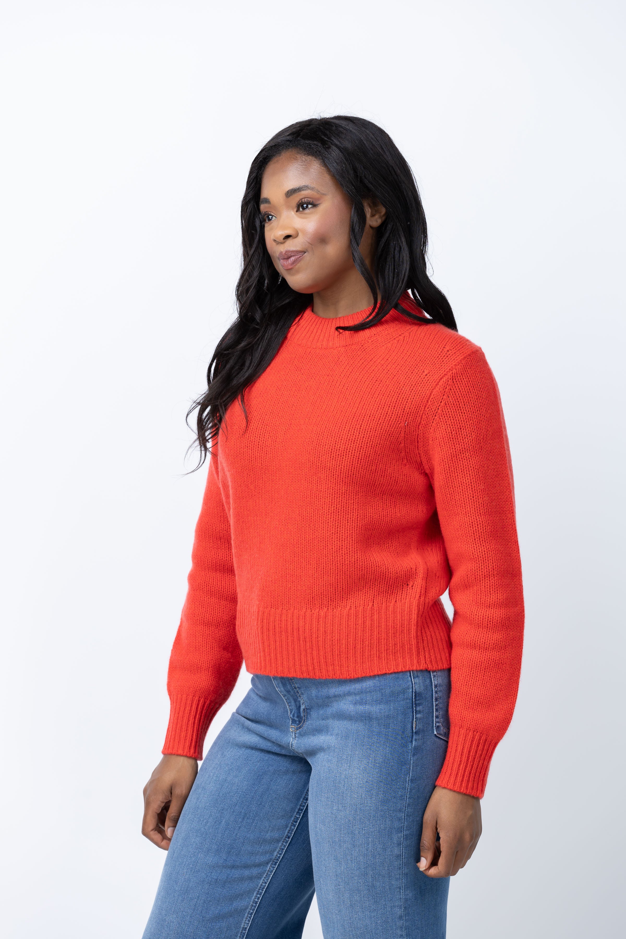 White + Warren Cashmere Air Spun Crewneck Sweater in Carmine Red