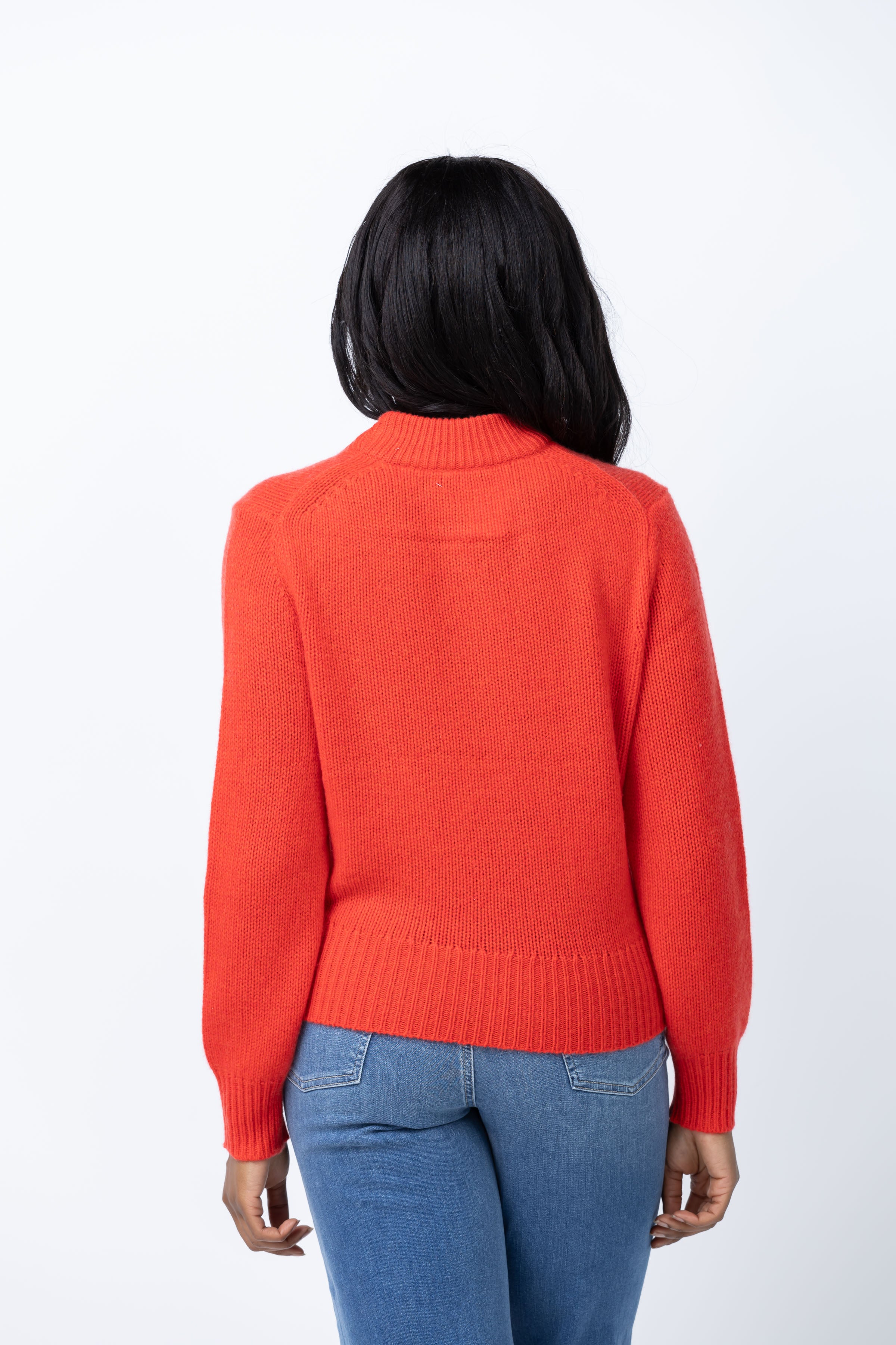 White + Warren Cashmere Air Spun Crewneck Sweater in Carmine Red