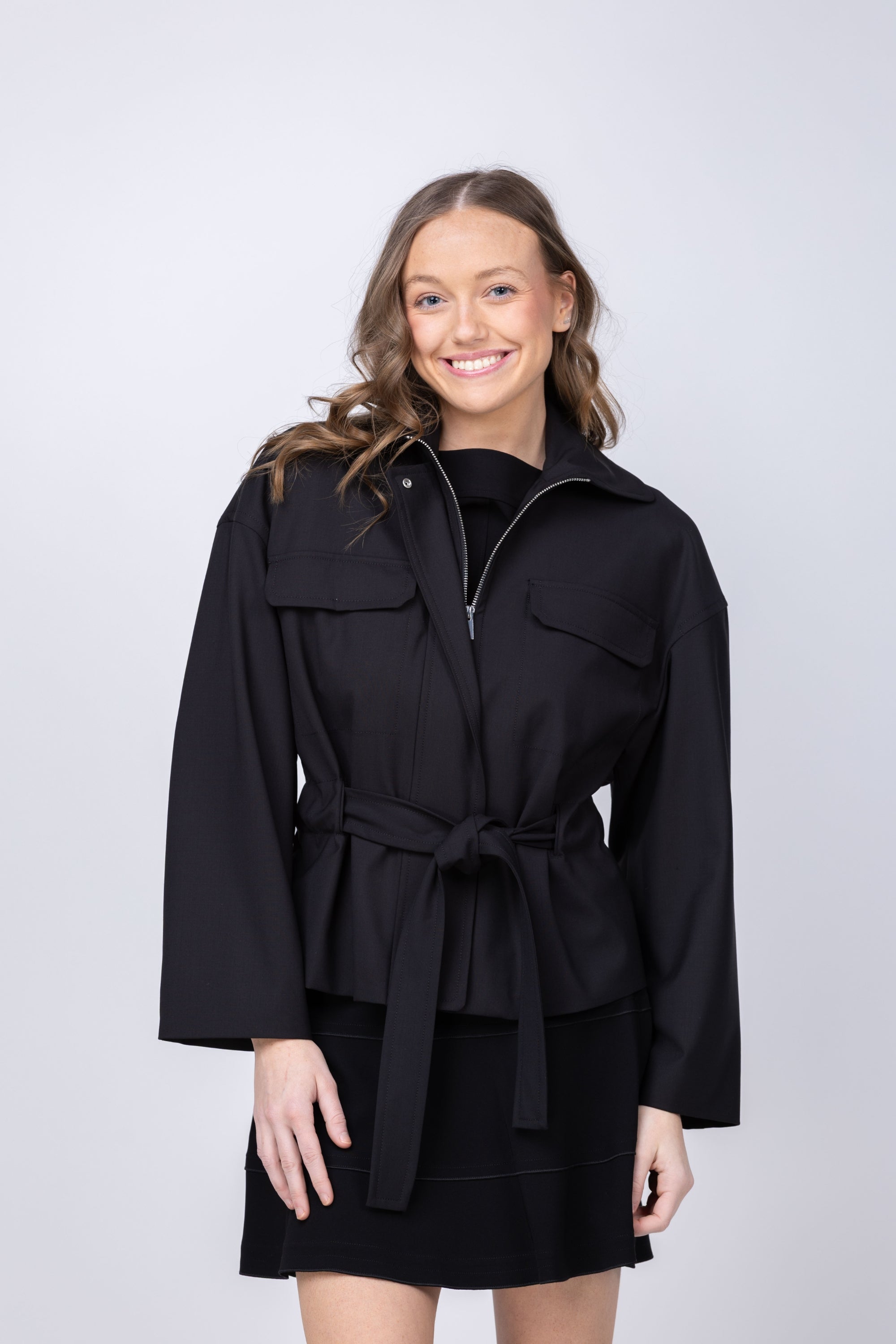 セオリー　 Theory 2024 ナイロン　ジャケット　ブラック Theory Cinch Flight Jacket in Black