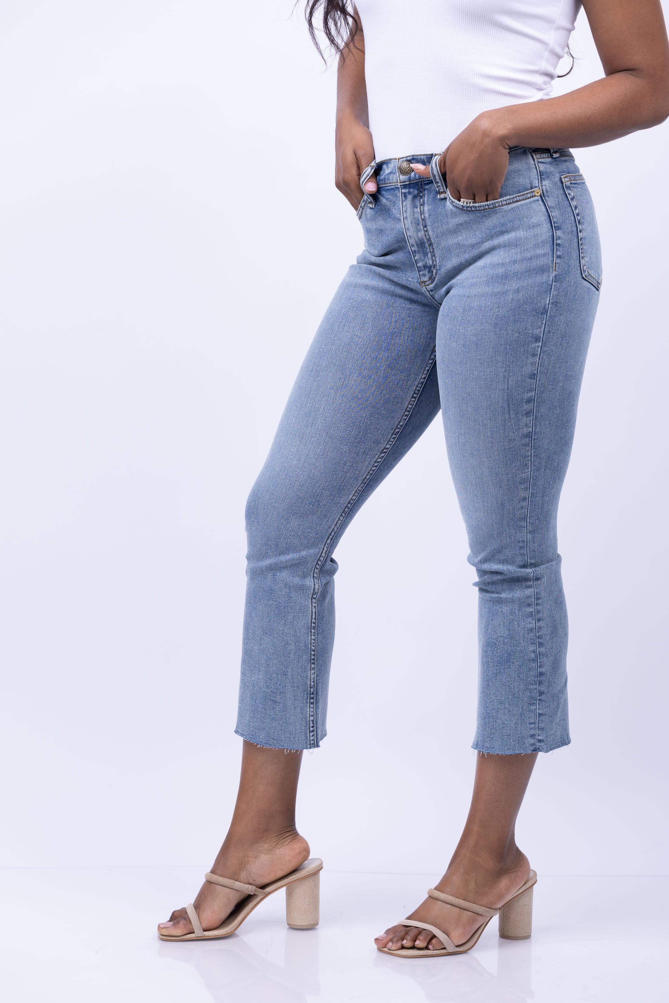 rag & bone Peyton Mid-Rise Ankle Bootcut Jeans in Austin