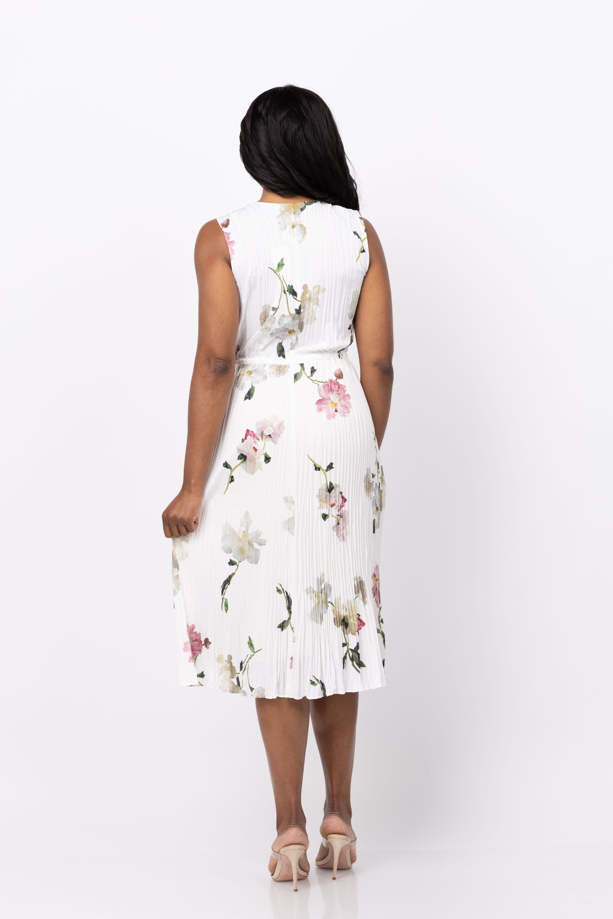 Vince Wilted Peony Pleated V-Neck Dress in White Peony