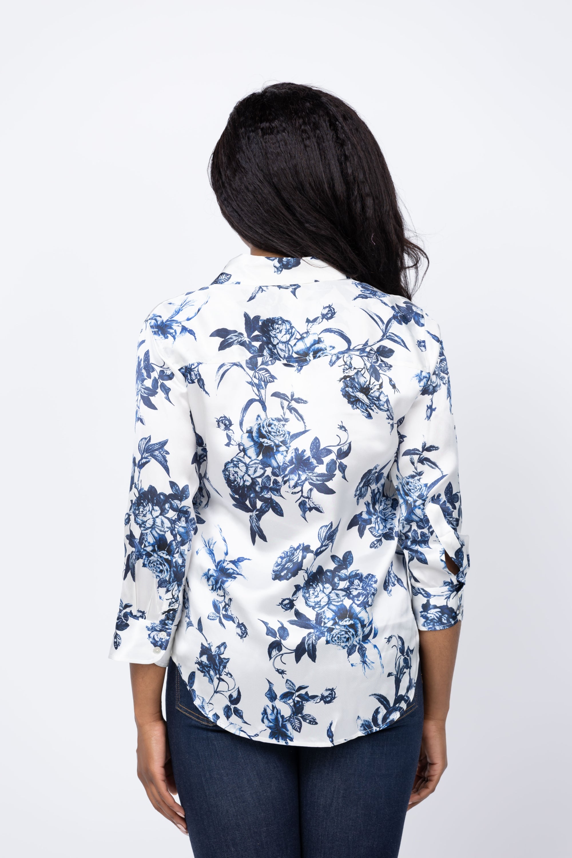 Bluelea  ブルレア　Jacquard blouse White L'Agence Dani 3/4 Sleeve Blouse in White/Blue Painterly Floral