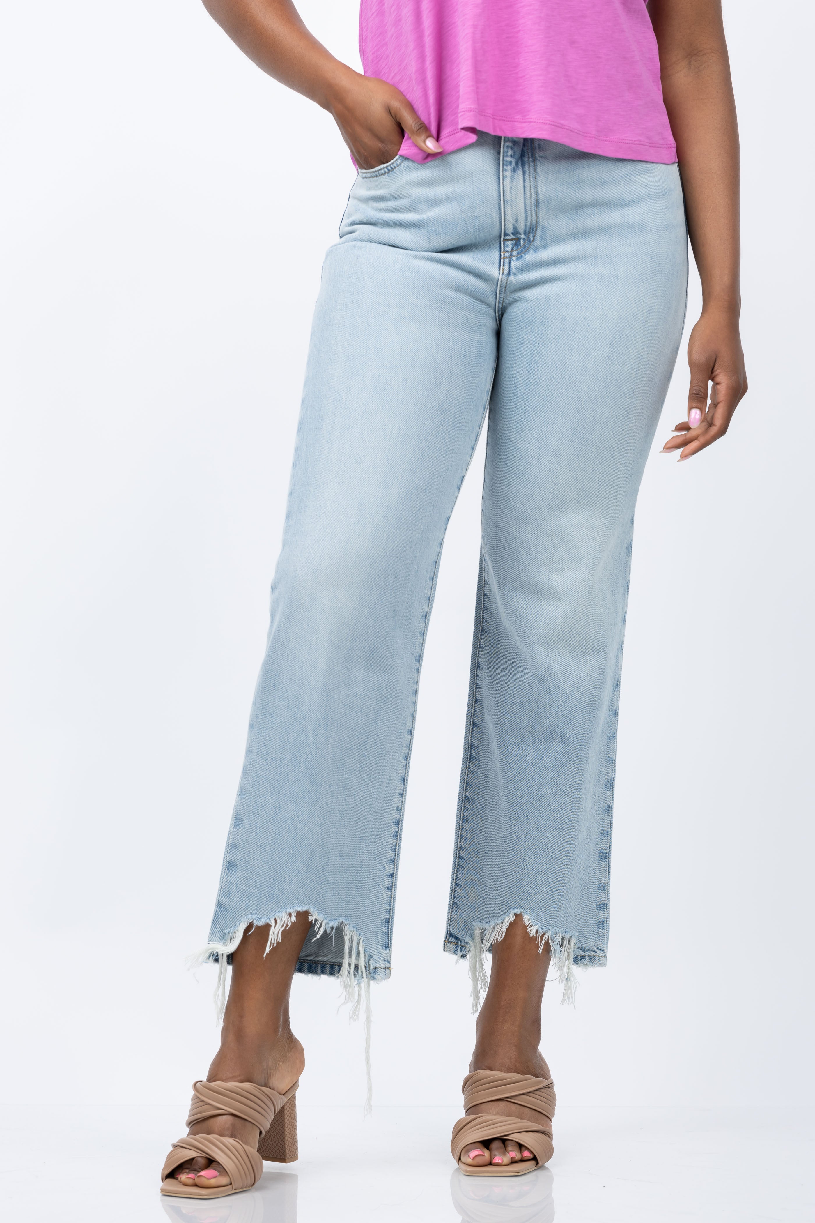 FRAME Le Jane Crop Bit Hem Jeans in Fizz Indigo - Main Image