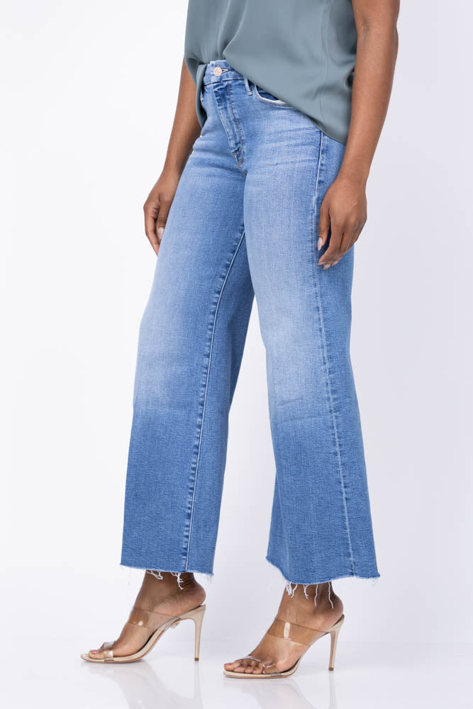 Mother Denim Lil Roller Fray Jeans in Fan Favorite