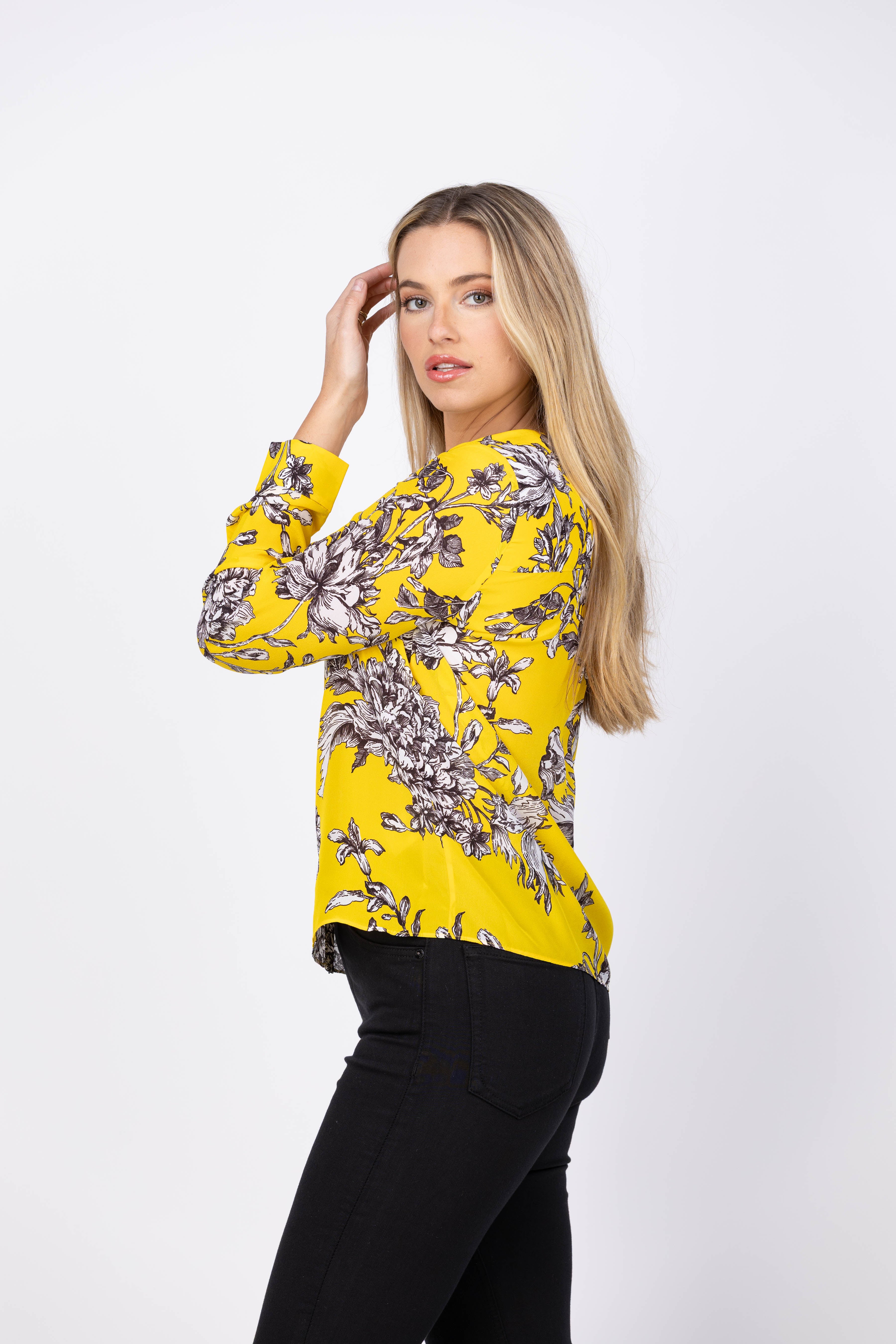 Alice + Olivia Eloise Button Dwn Blouse in Blooming Wild Golden Hour