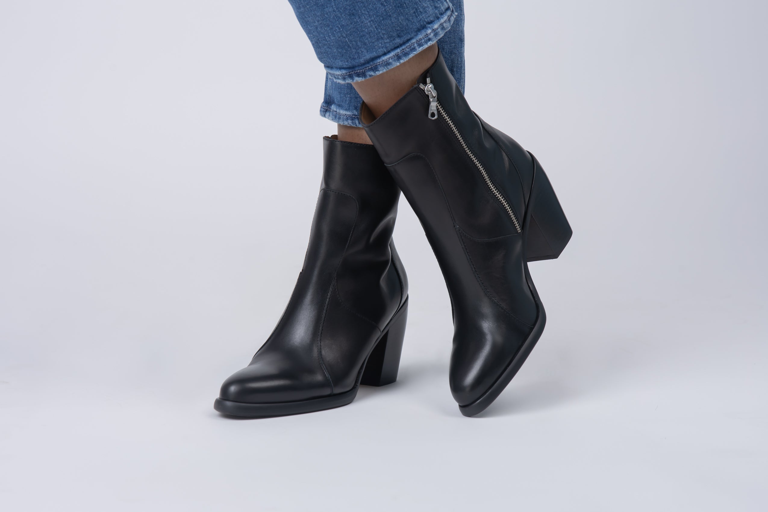 MissHeel Women's Platform Stiletto Heeled Ankle Boots Zip up Embellished  Boots with Metallic Chains Round Toe Autum Booties Nubuck Leather Black  Shoes Size 2: Amazon.co.uk: Fashion