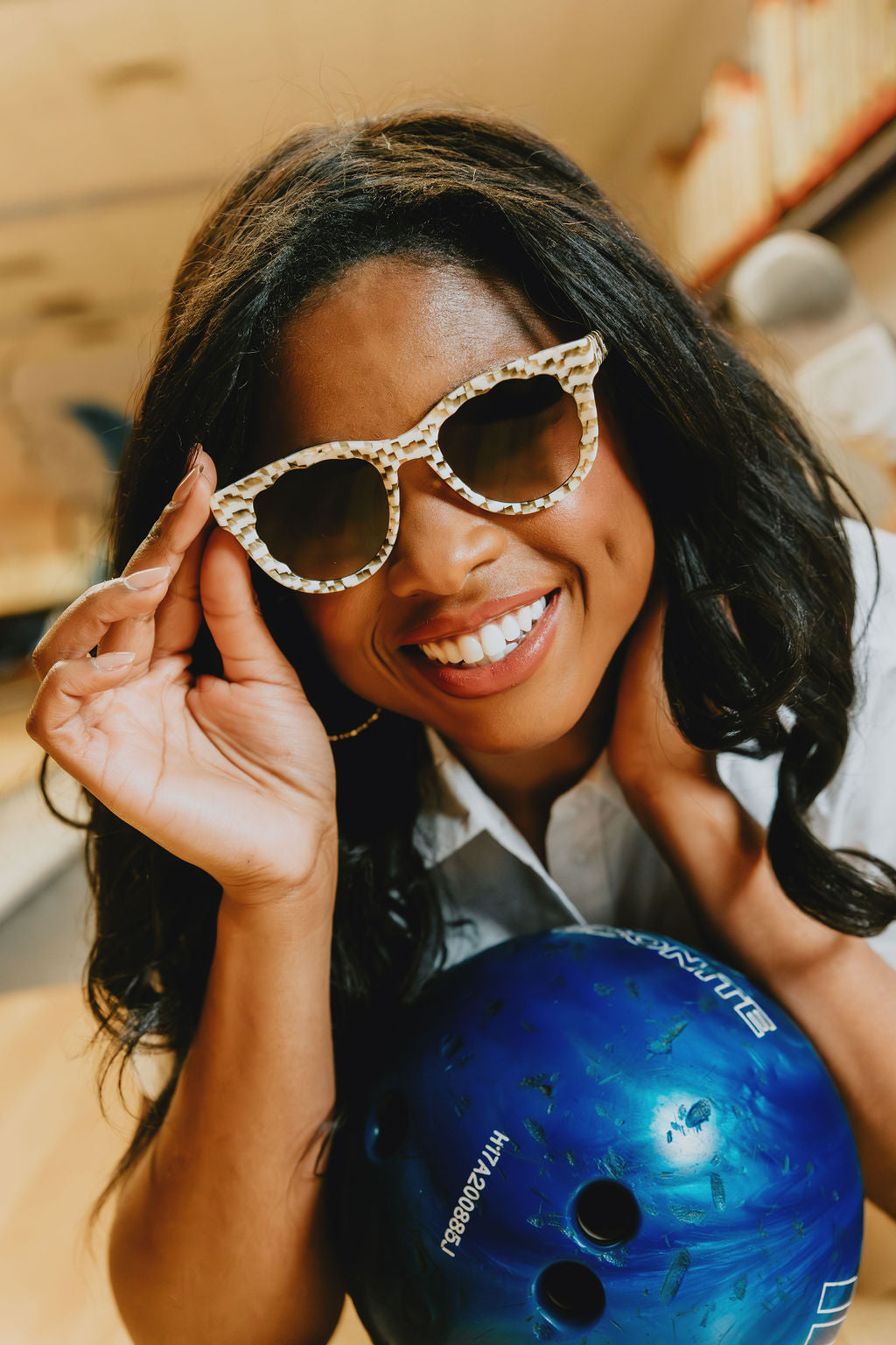 Krewe Ellie Sunglasses in Yuzu display picture 3