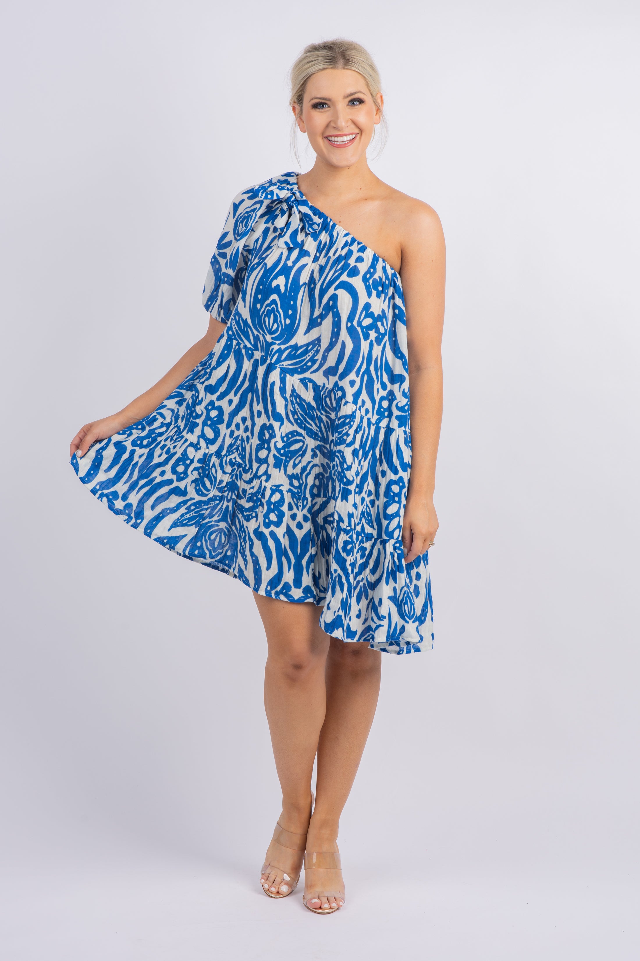 Velvet by Graham & Spencer Gretchen Dress in Blue – CoatTails