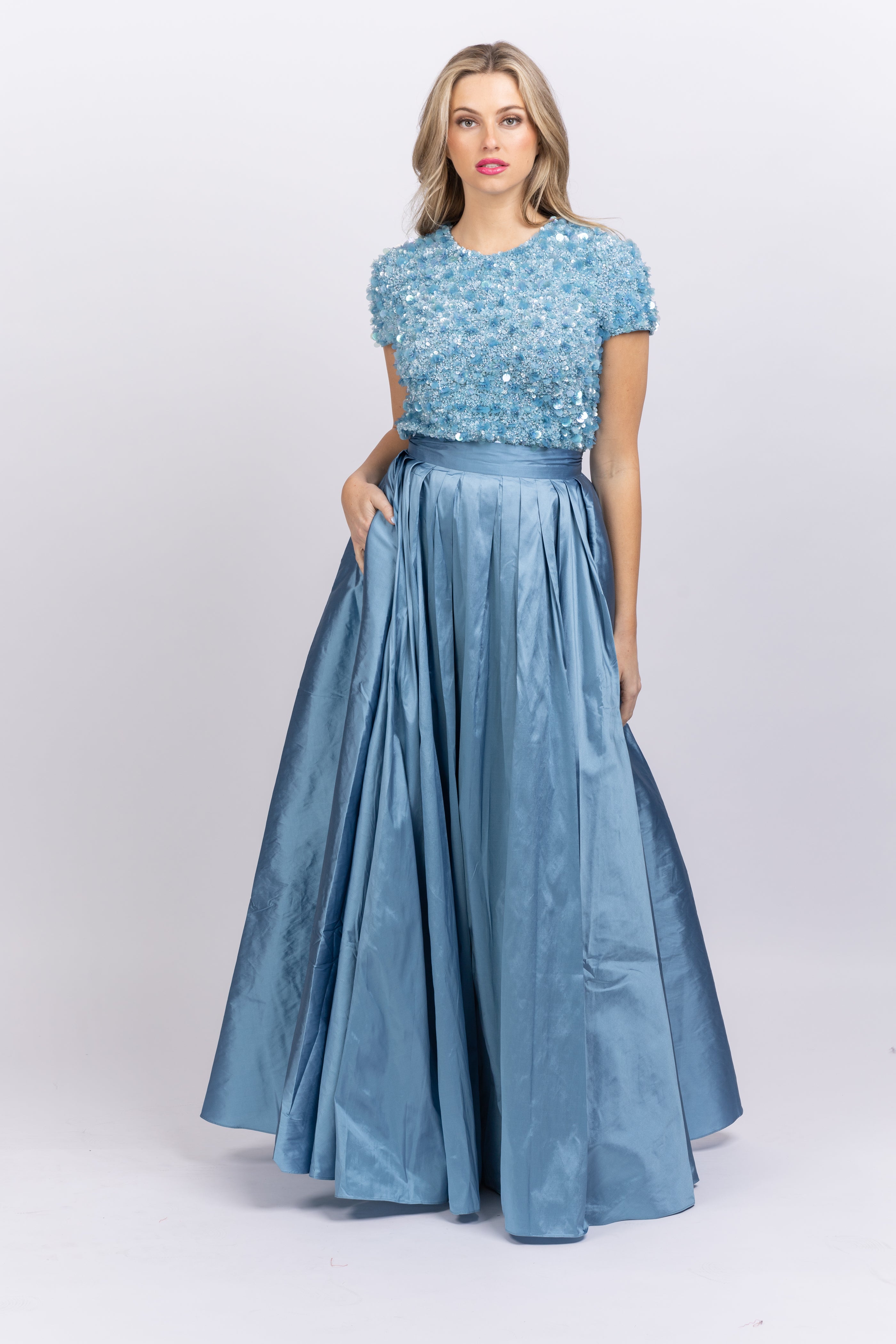 Donna Karan Stretch Taffeta Bodysuit Long Gazar Evening Skirt & Satin  cummerbund Belt: Neiman Marcus | Evening skirts, Beautiful dresses, Fashion  dresses